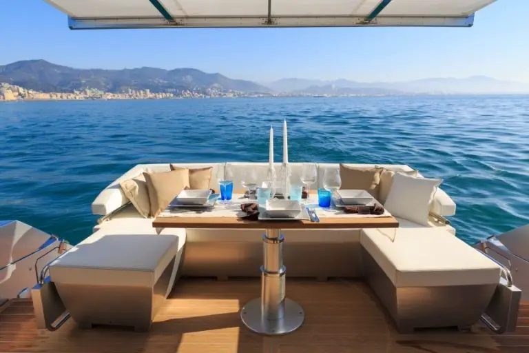 Everything You Ever Wondered About Living on a Boat_WhereYouMakeIt