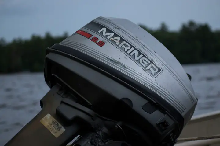 black and gray Mariner outboard motor