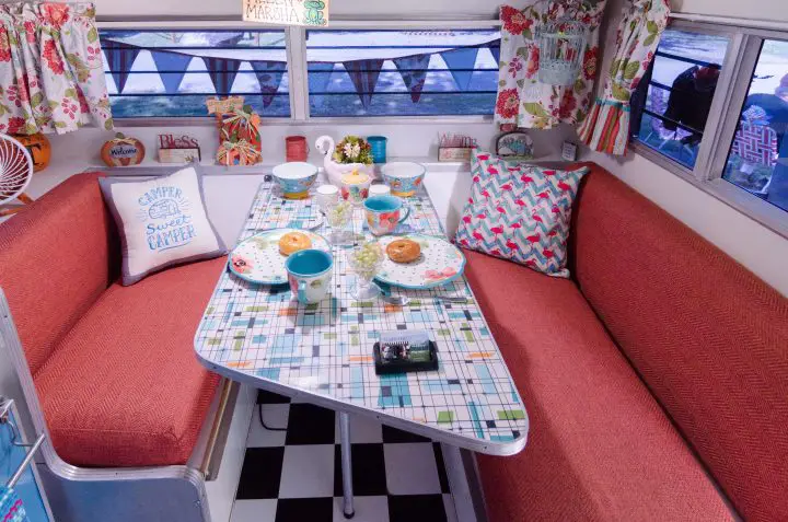  RV Interior of the dining area